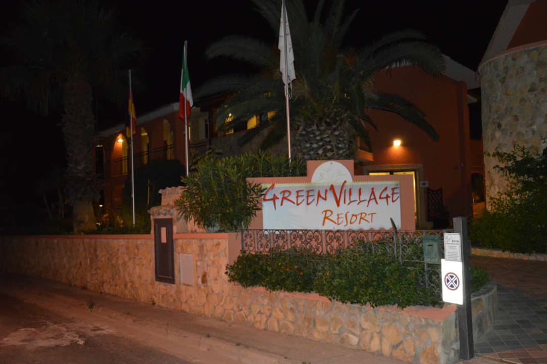 Wejście Hotel Green Village Resort