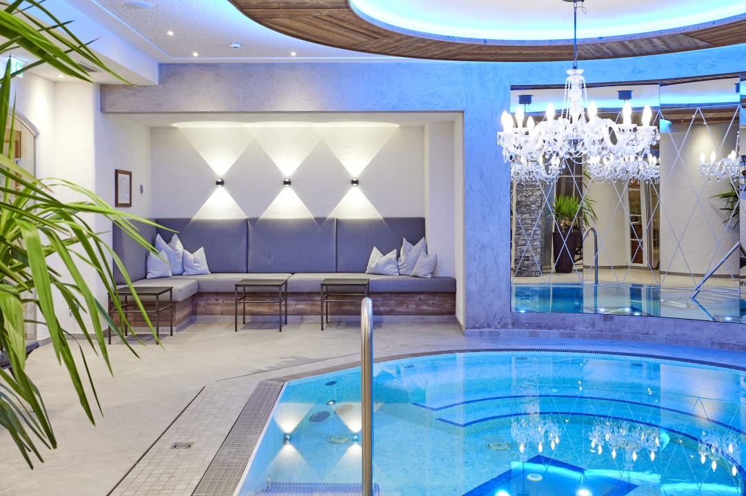 Pool Platzlhof - Mein Hotel im Zillertal