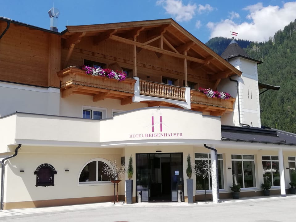 Außenansicht Hotel Heigenhauser