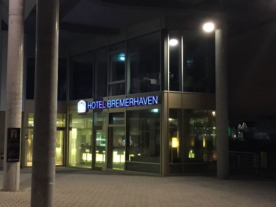 Nachtaufnahme Best Western Hotel Bremerhaven