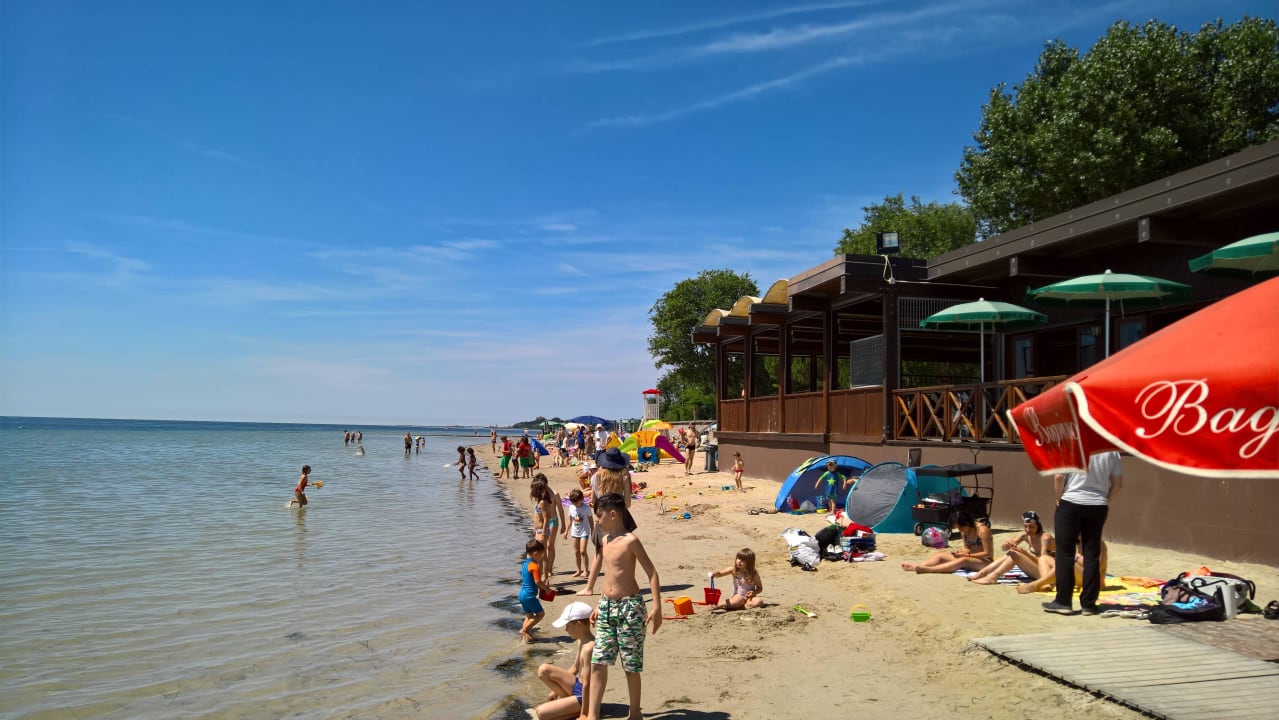 Strand des Campingplatzes Villaggio Residence Punta Spin