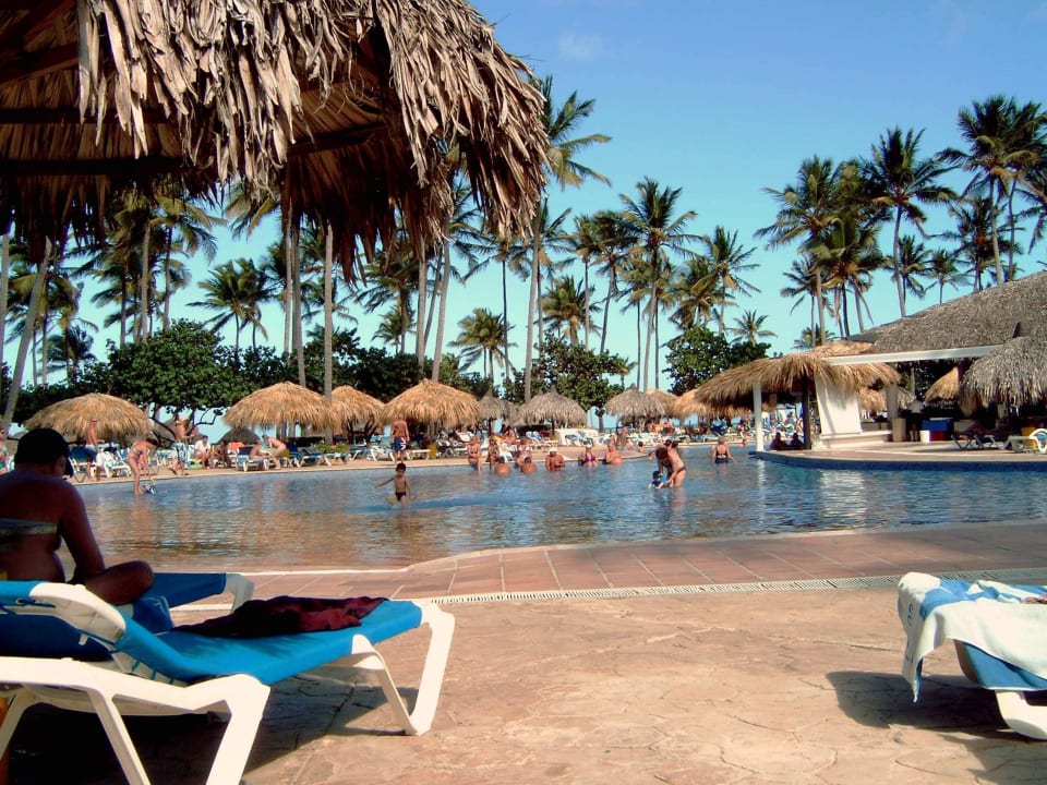 Ein Teil des weitläufigen Pools Grand Sirenis Punta Cana Resort & Aquagames