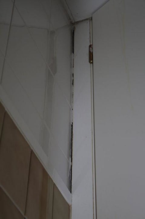 Aufgerissene Fugen Hotel Falcone