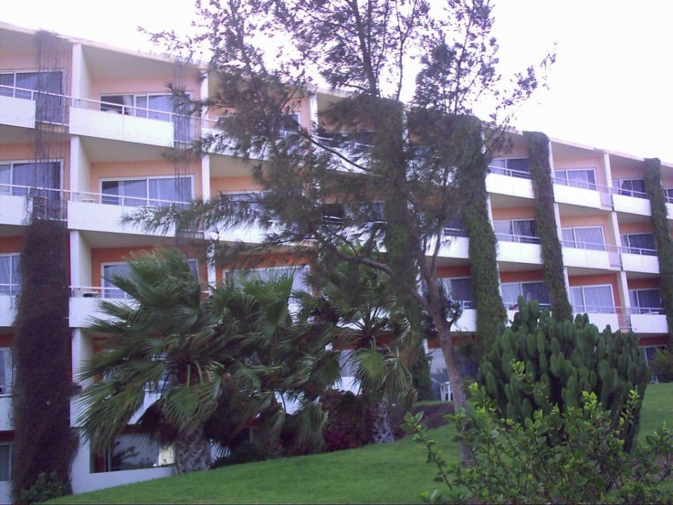 Blick auf den rechten Teil von der Rezeption  allsun App.-Hotel Esquinzo Beach