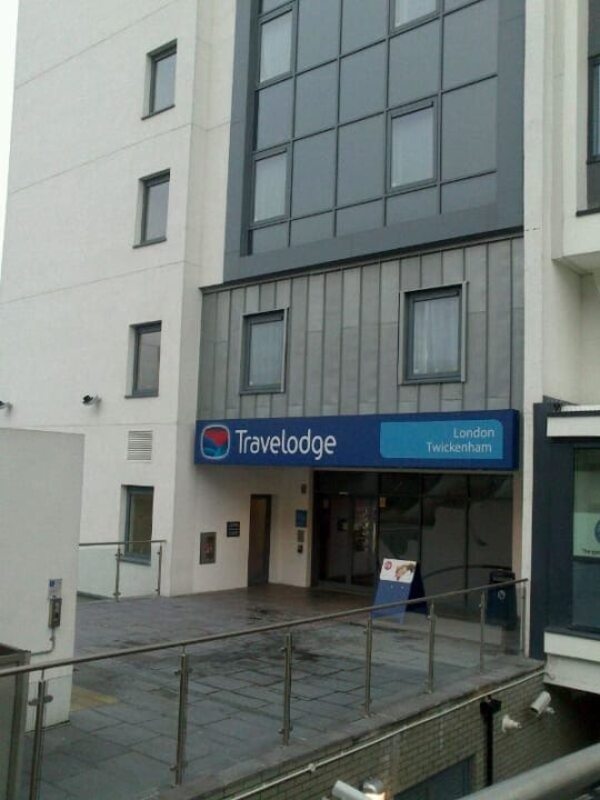 Hotel von außen Travelodge London Twickenham