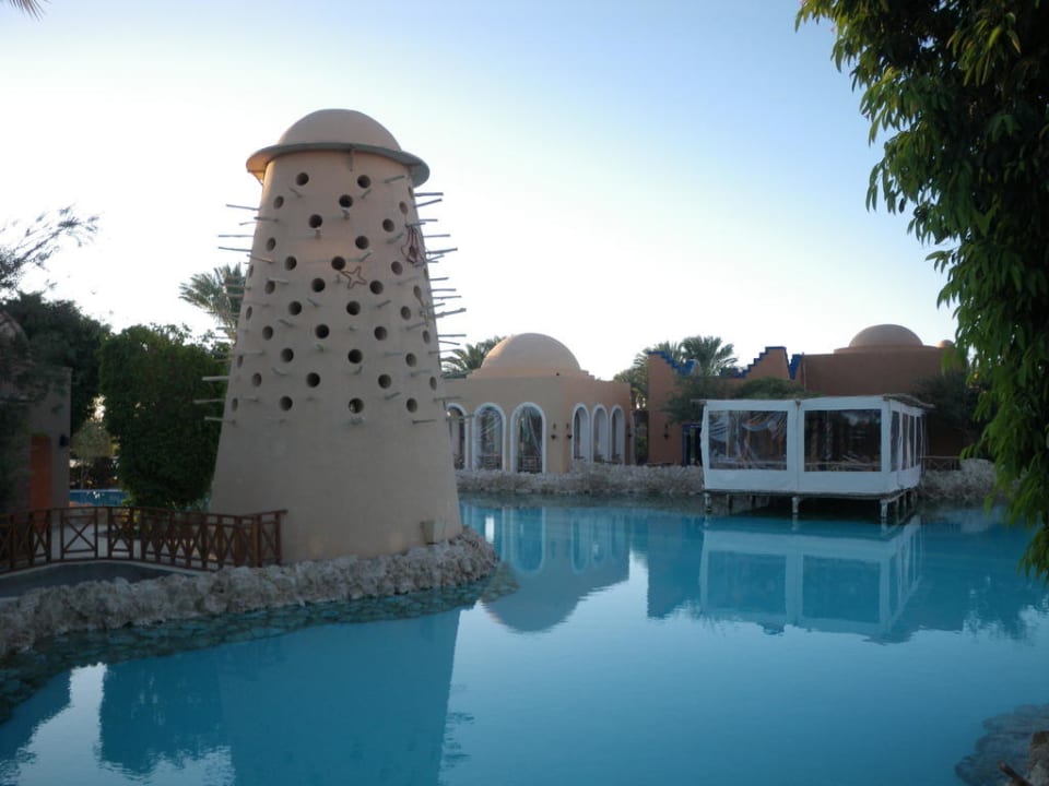Karibisches Restaurant und beheizter Pool Makadi Palace