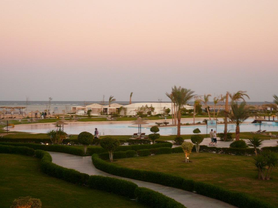 Abenddämmerung vom Balkon aus JAZ Aquamarine Resort