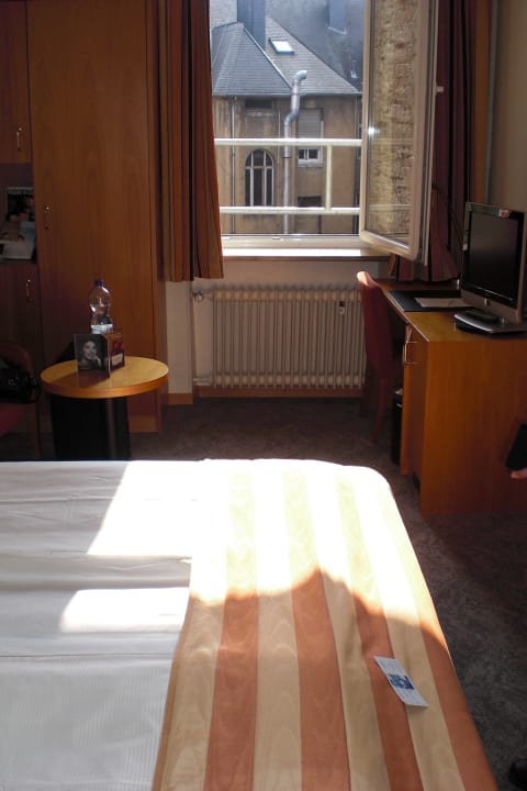 Zimmer Hotel Golden Tulip Central Molitor