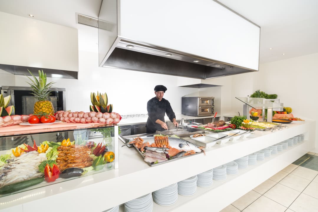 Gastro Costa Encantada Resort & Suites