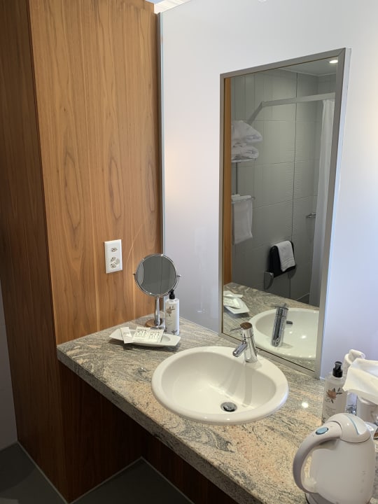 Zimmer Hotel Eden Spiez