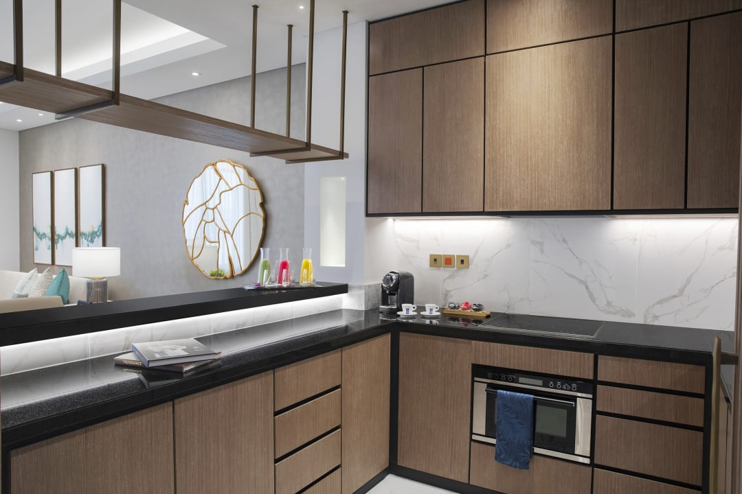 Zimmer Al Jaddaf Rotana Suite Hotel