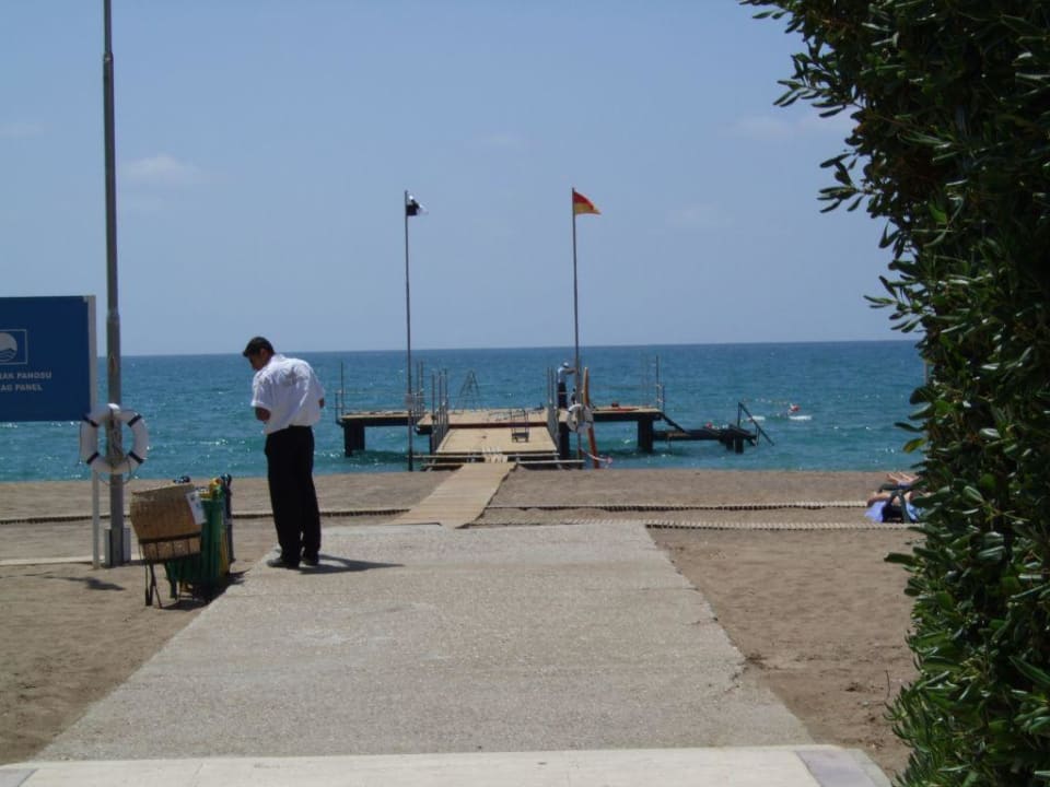 Weg zum Strand Green Max Hotel
