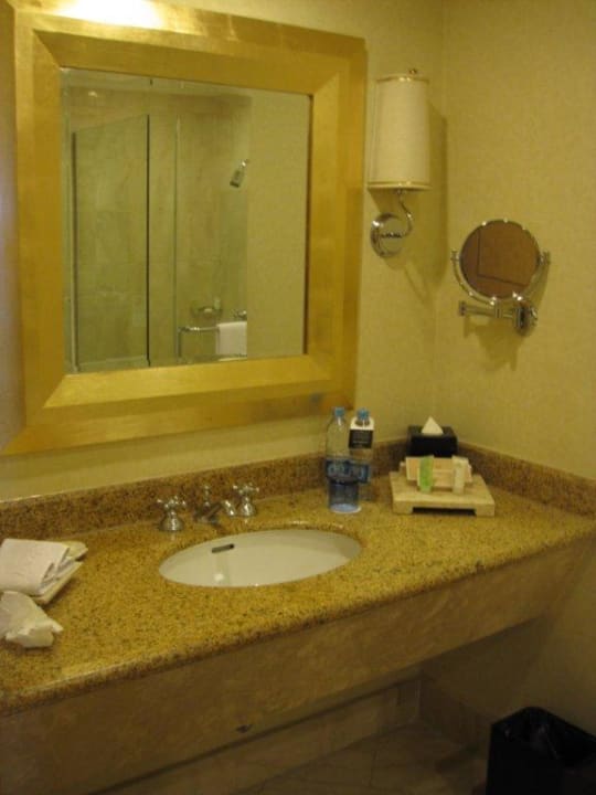 Bad Hotel Mulia Senayan, Jakarta