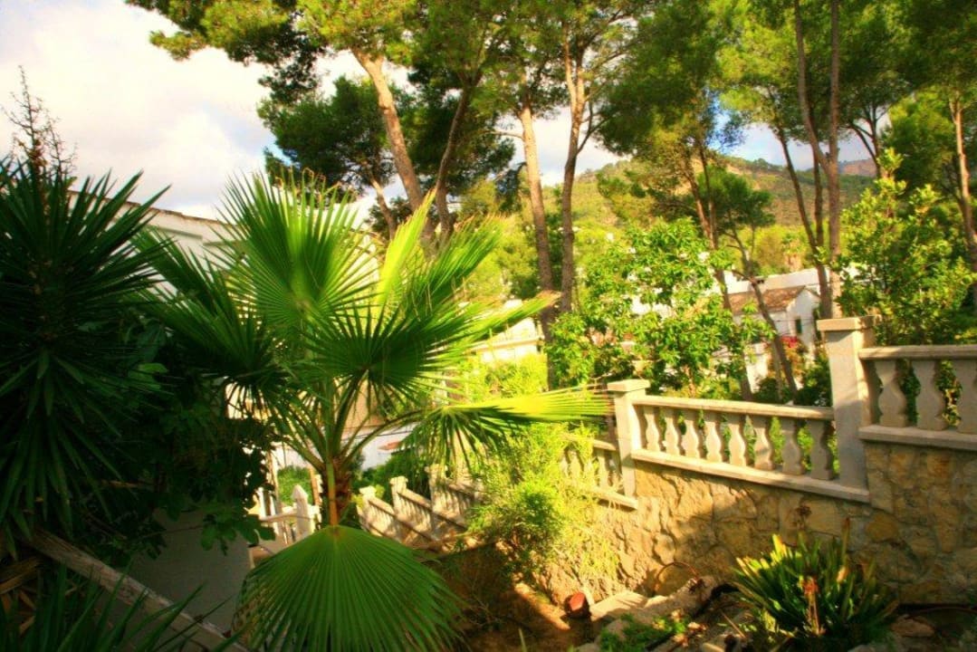Garden Villa Columbus Rooms and Restaurant