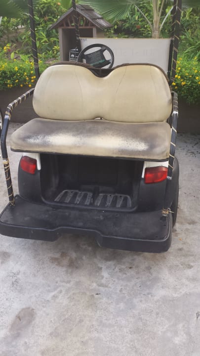 Kaputt und dreckig Constance Ephelia