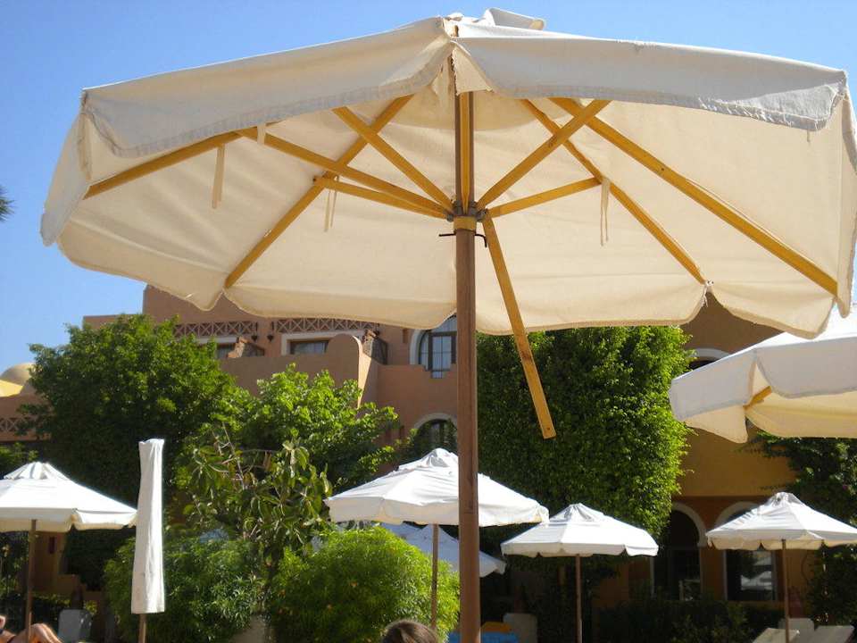 Kaputte Sonnenschirme Makadi Palace