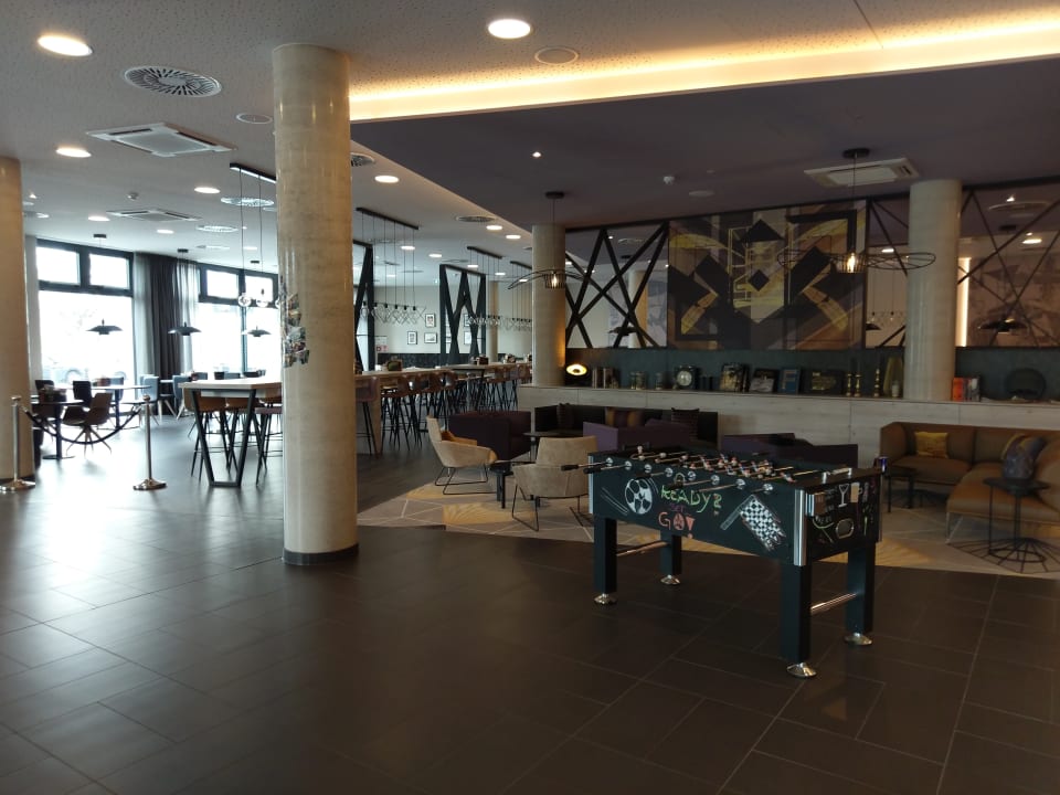 Gastro Holiday Inn – the niu, Air Frankfurt Messe