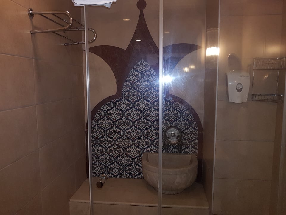 Zimmer Well Palace Side