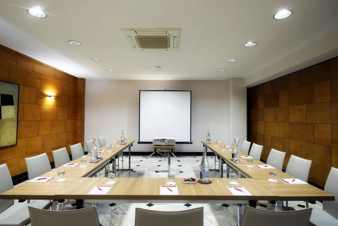 Meeting room NH Collection Villa de Bilbao