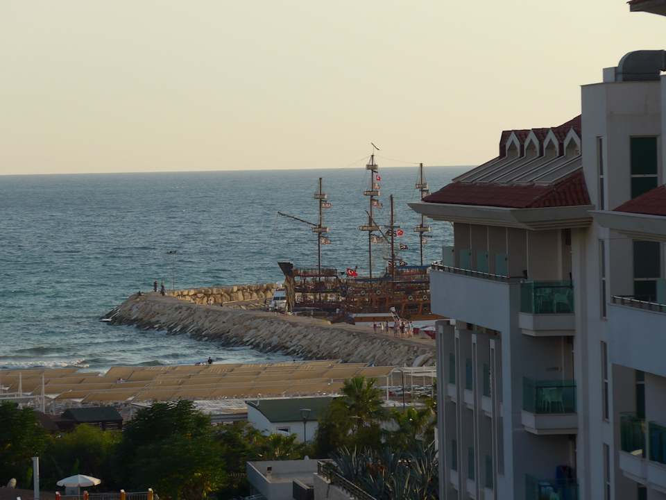 Aussicht vom Balkon zum Meer Aydinbey Kings Palace & Spa