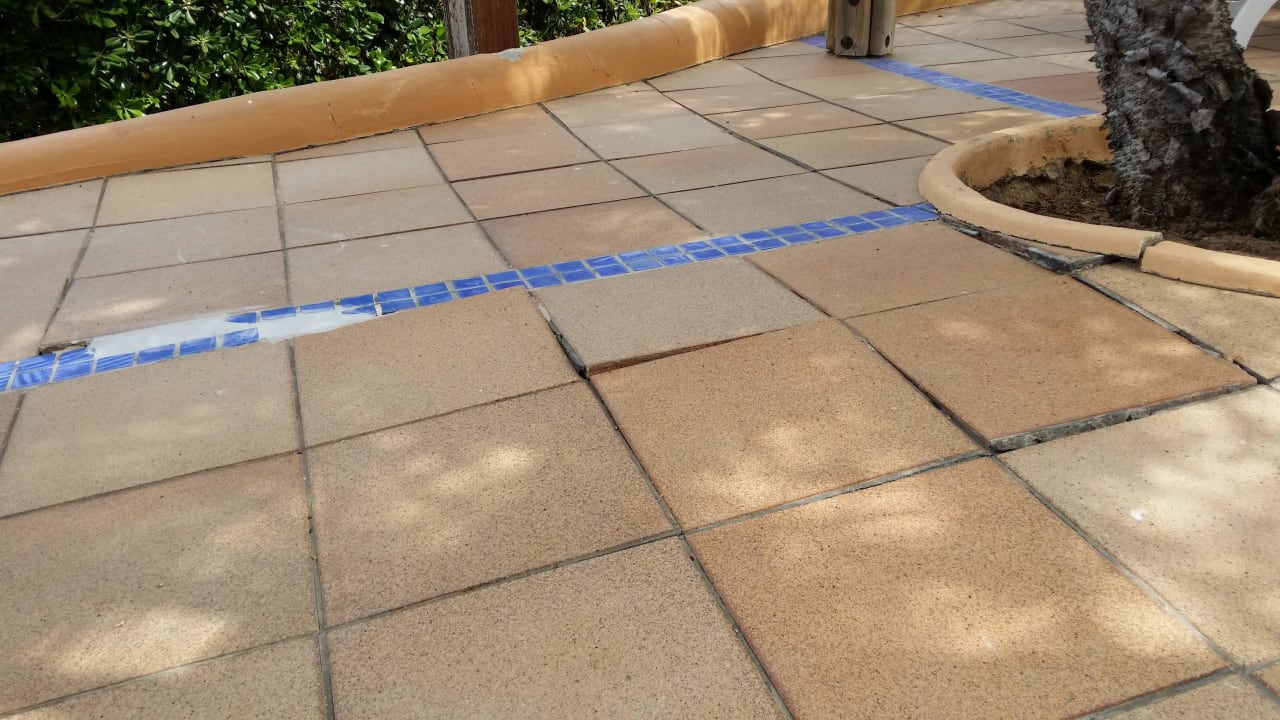 Hochstehende Bodenplatten Insotel Club Tarida Playa