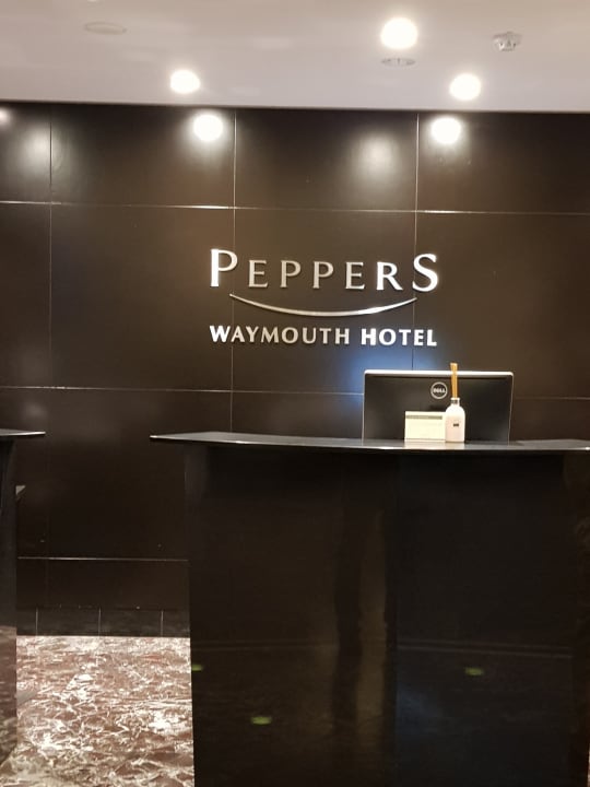 Lobby Peppers Waymouth Hotel