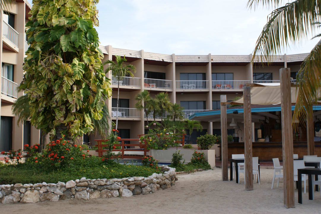 Blick zum Komplex "Pelican" Sunscape Curaçao Resort, Spa & Casino