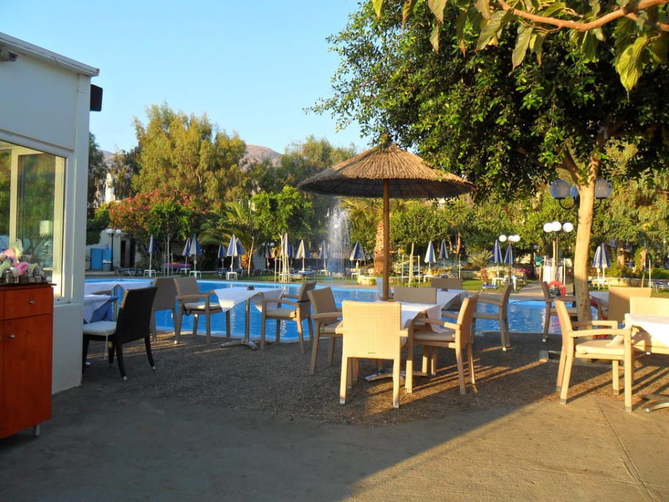 Pool und Bar Hotel Corissia Princess
