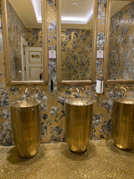 Sonstiges Azura Deluxe Resort & Spa Hotel