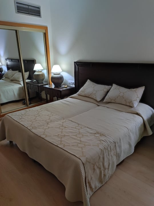 Zimmer HC Hotel Magec