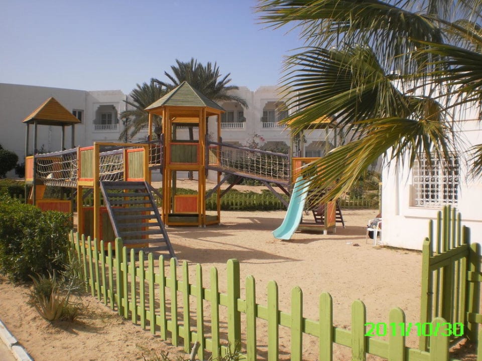 Spielplatz neben dem Kinder Club Djerba Sun Beach Hotel & Spa