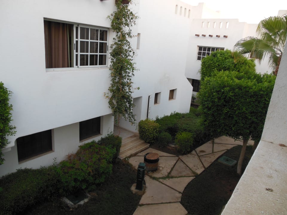Weg zum nächsten Haus Hotel Delta Sharm Resort