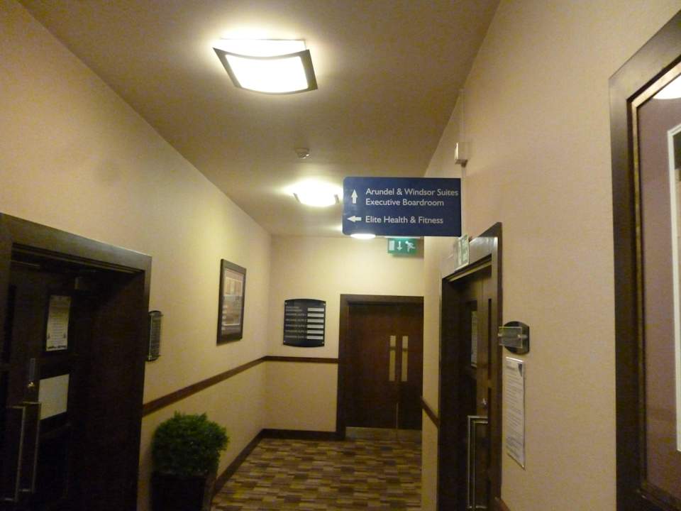 Korytarz Crowne Plaza London - Gatwick Airport