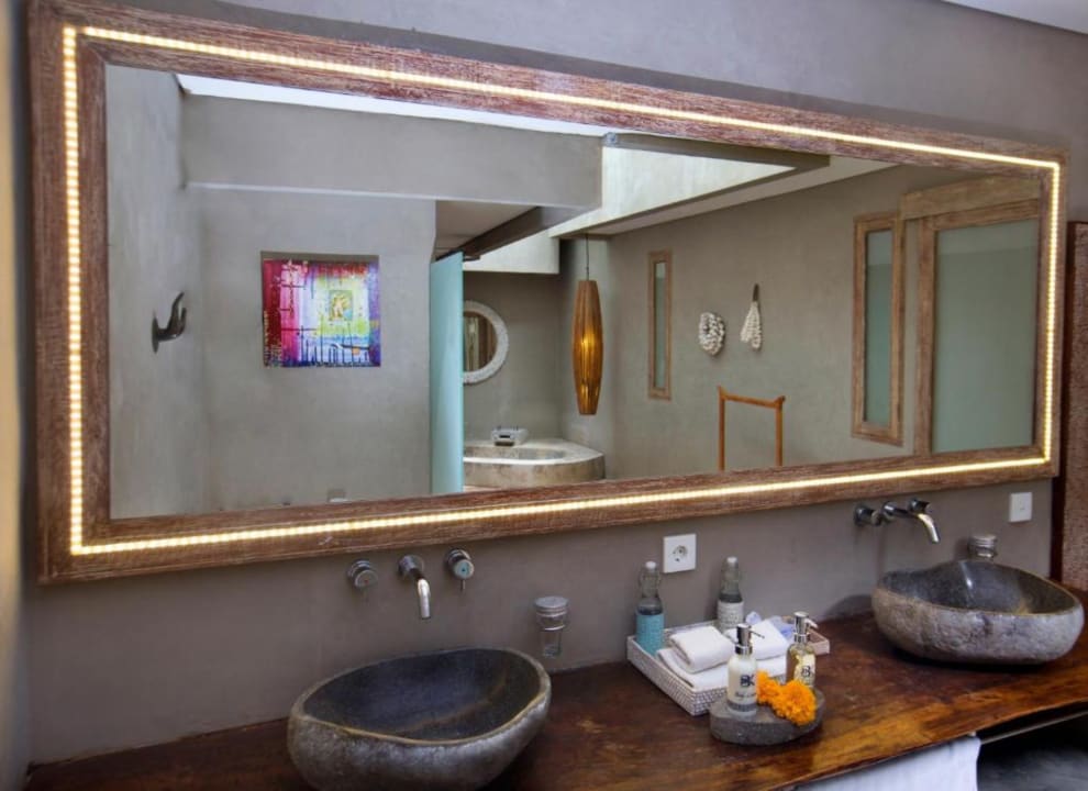 Zimmer Blue Karma Dijiwa Seminyak