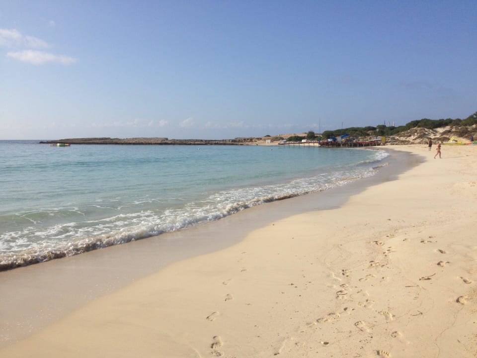 Strand und Wasser sehr sauber Asterias Beach