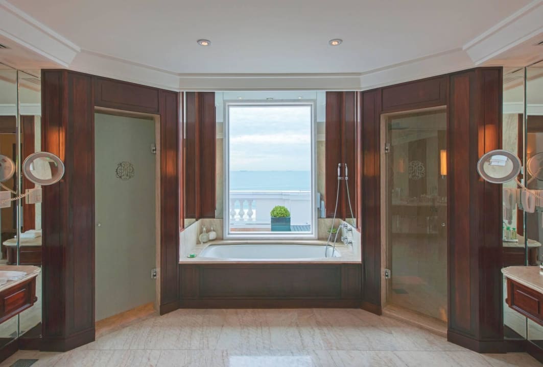 Bathroom Copacabana Palace, A Belmond Hotel, Rio de Janeiro