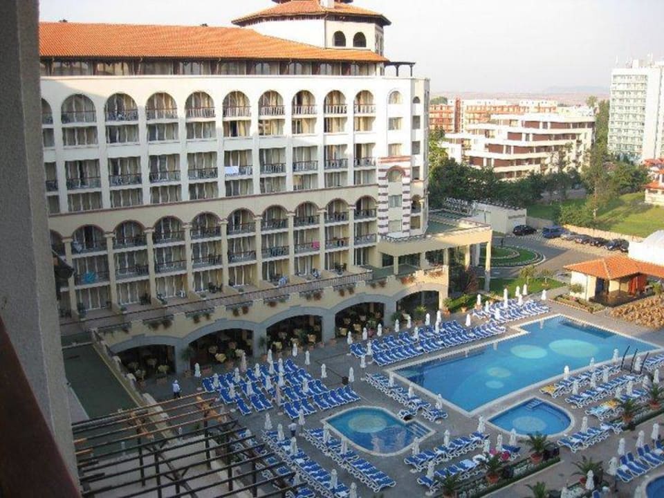 Blick aus dem Zimmer auf die Poolanlage Meliá Sunny Beach