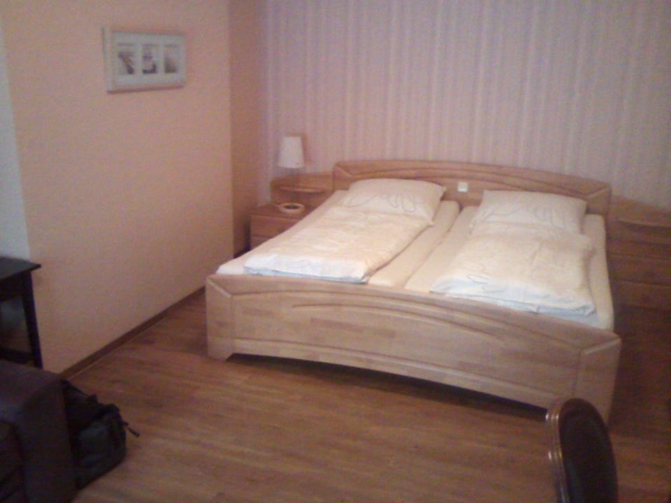 Knarrendes Doppelbett Pension Am Markt