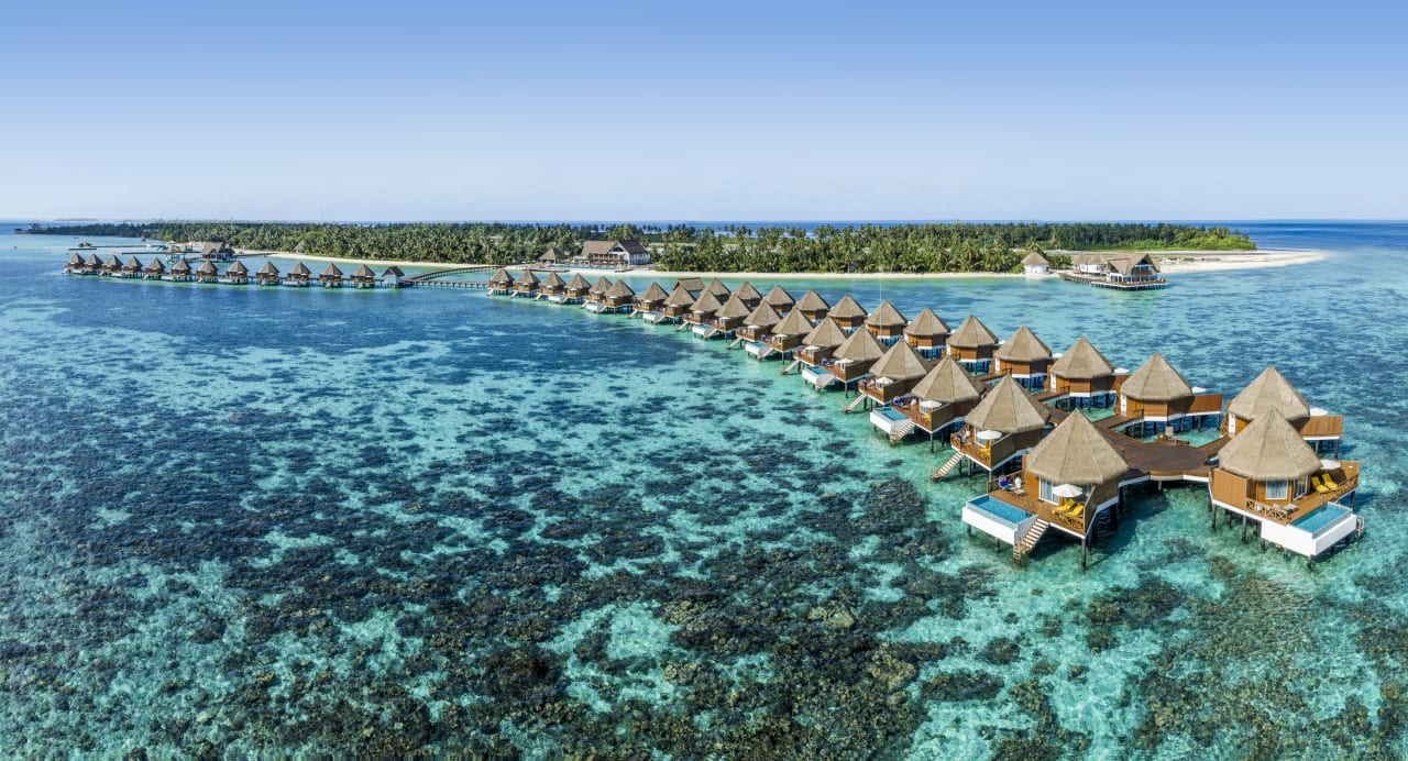 Außenansicht Mercure Maldives Kooddoo Resort