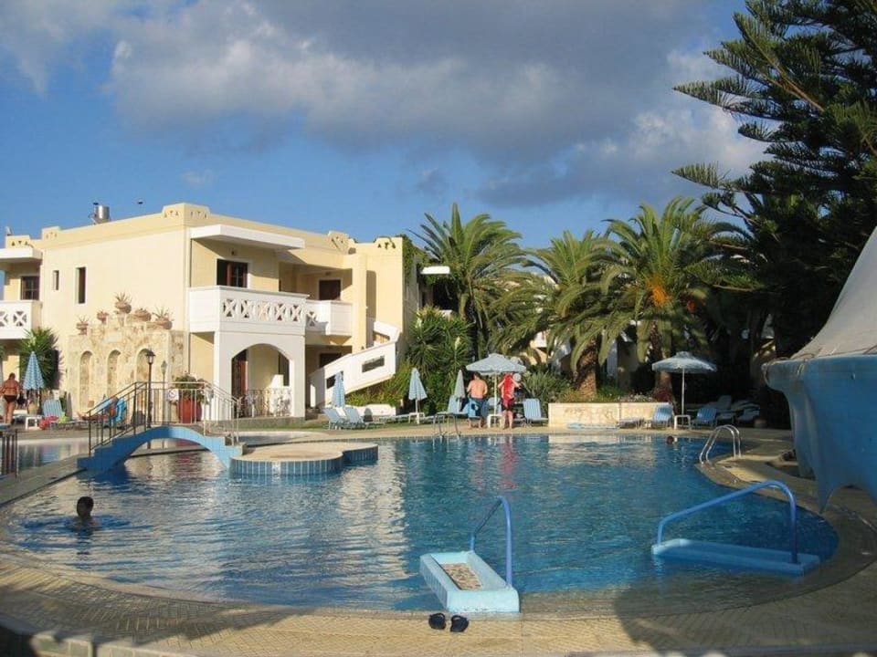 Pool bei Poolbar Kastalia Village & Saint Nikolas Hotel