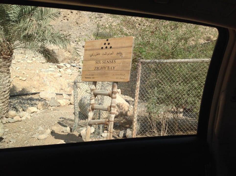 Zufahrt zum Hotel Six Senses Spa At Zighy Bay