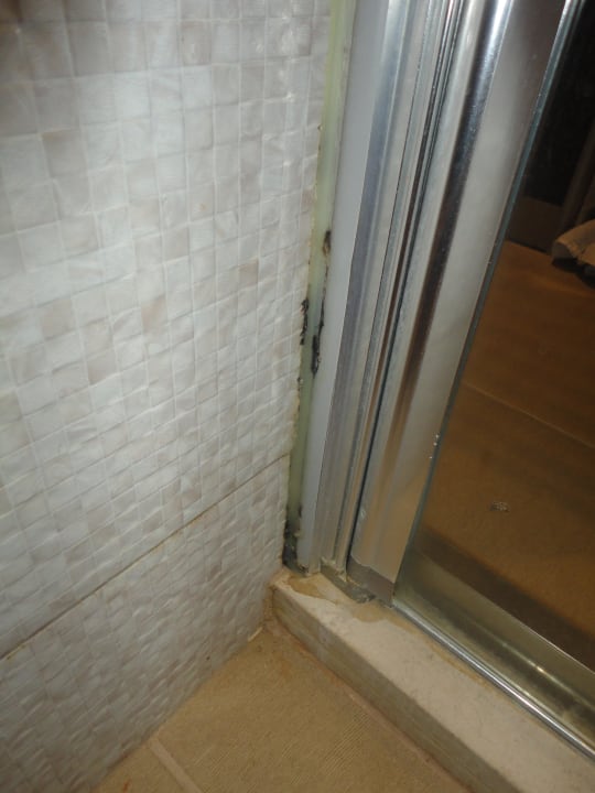 Badezimmer  TUI BLUE Oceanis Beach and Spa Resort