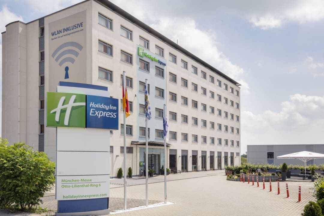 Außenansicht Holiday Inn Express München - Messe