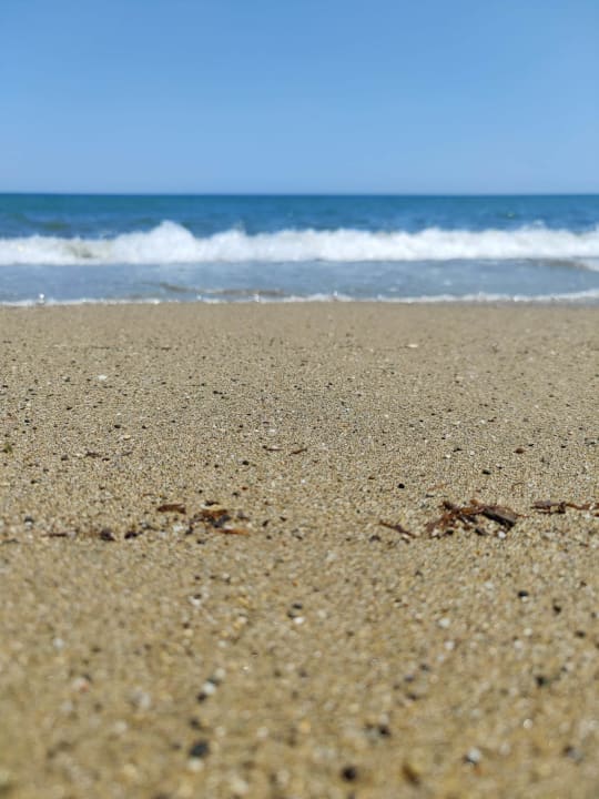 Strand Petousis Hotel & Suites