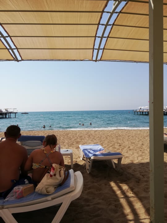 Strand Saturn Palace Resort Hotel