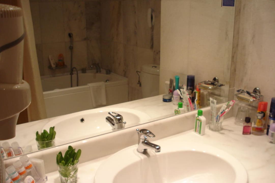 Bad Hotel Kalithea Horizon Royal