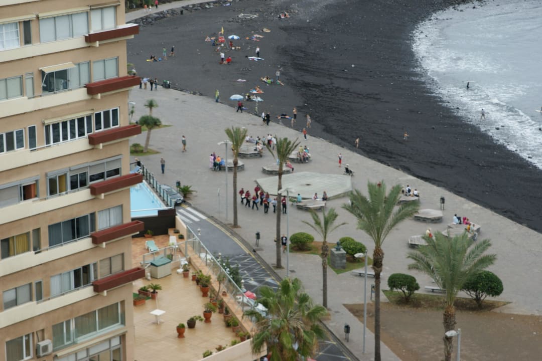 Blick vom Balkon Richtung Strand Melia Costa Atlantis Tenerife
