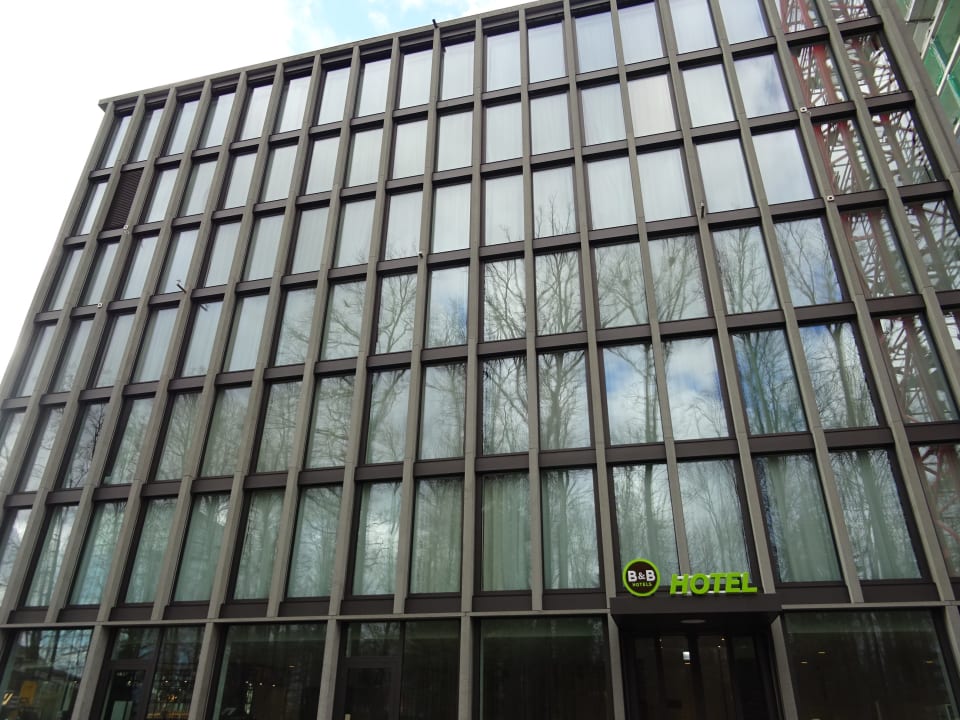 Außenansicht B&B HOTEL Zürich Wallisellen