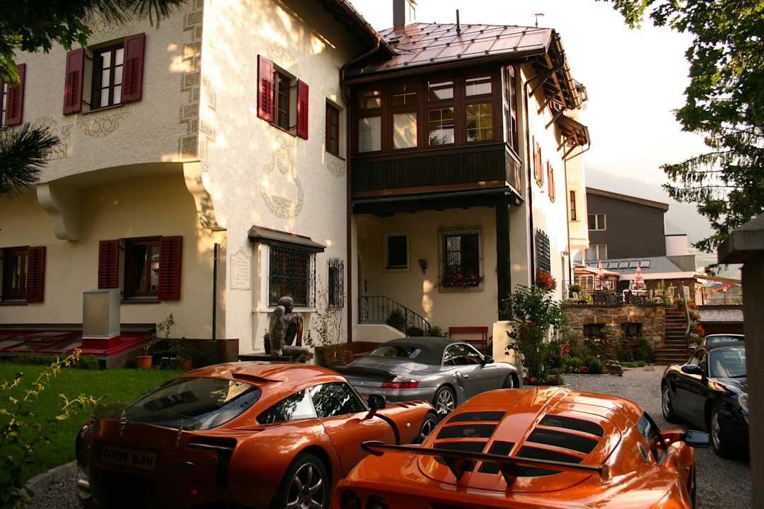 Eingang&Terrasse Hotel Bergschlössl