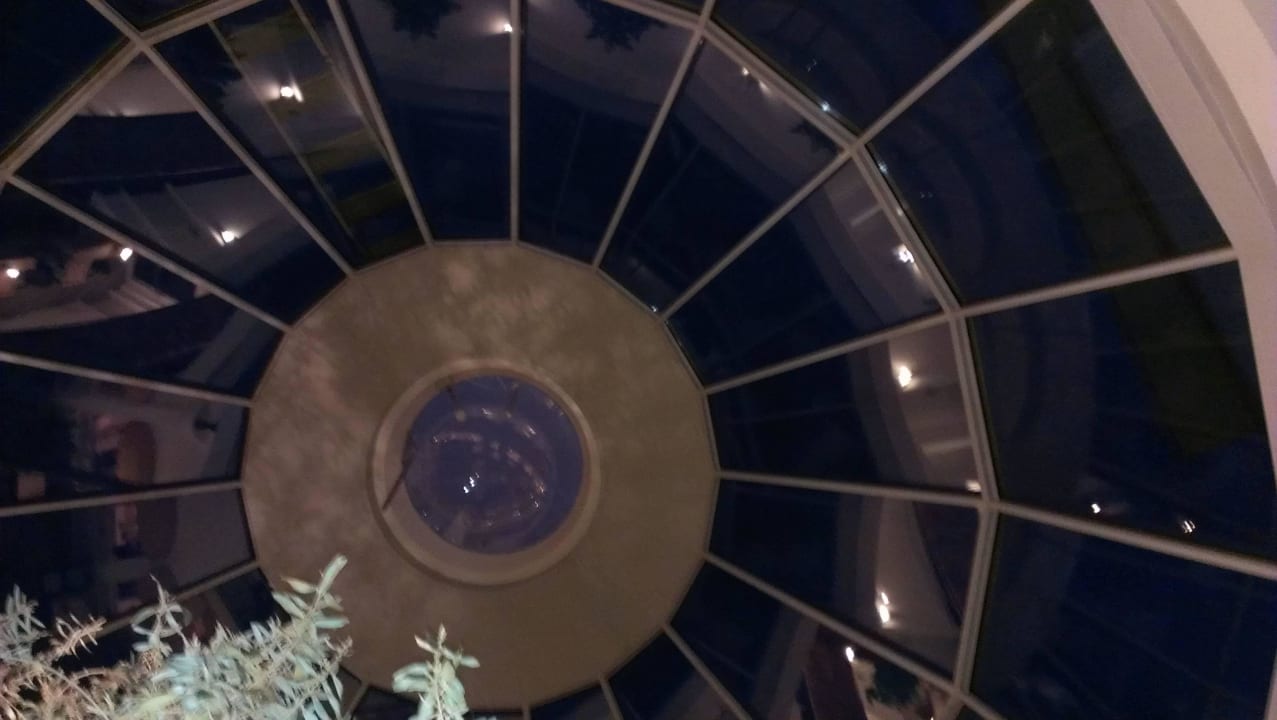 Speisen under the dome Wildpark Hotel